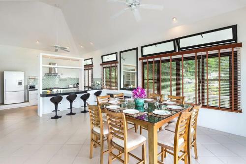 Ultimate Beachfront & Sea View Tai Pan Villa