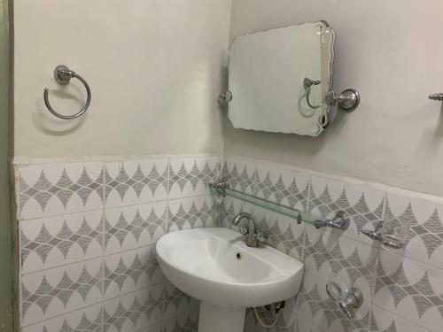 Hostal Naveed Tourist Inn