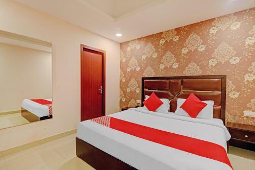 Hotel Oyo Flagship 82727 Golden Apple