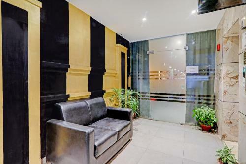 Hotel Oyo Flagship 82727 Golden Apple