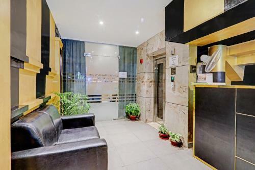 Hotel Oyo Flagship 82727 Golden Apple