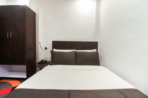 Hotel Collection O 45871 Sonica Gold Civil Lines