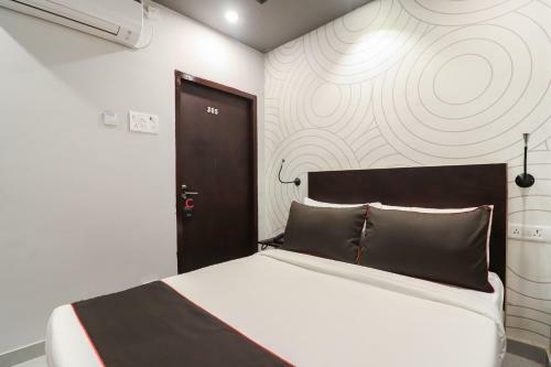 Hotel Collection O 45871 Sonica Gold Civil Lines