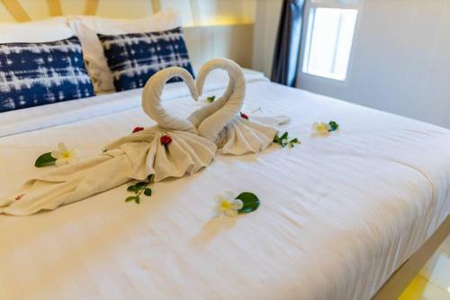 Honeybee Pool Villa Smooth As Silk