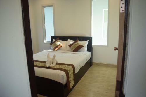 For Friends House 1006