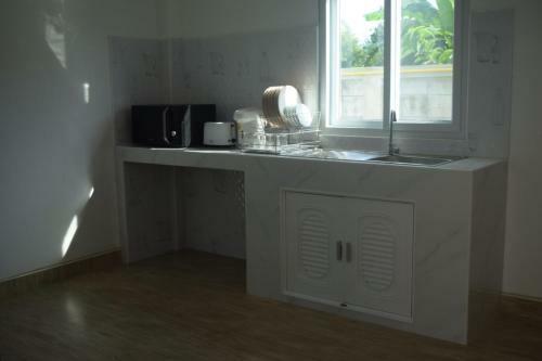 For Friends House 1006