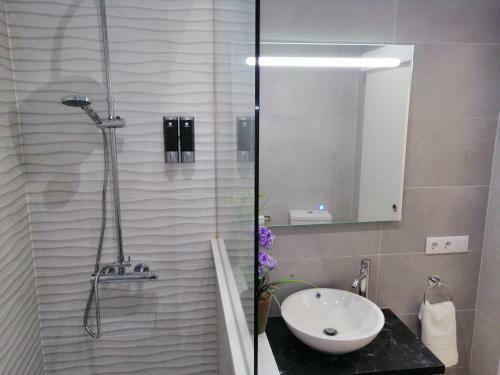 Apartamento Viana-elite Parking Wifi