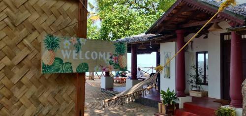 Hostal House In The Beach