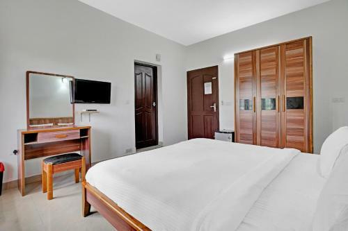 Hotel Collection O 83224 Breeze Garden Resort