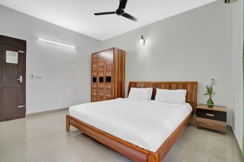 Hotel Collection O 83224 Breeze Garden Resort