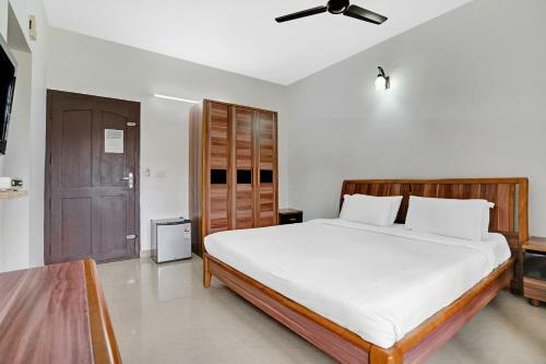 Hotel Collection O 83224 Breeze Garden Resort