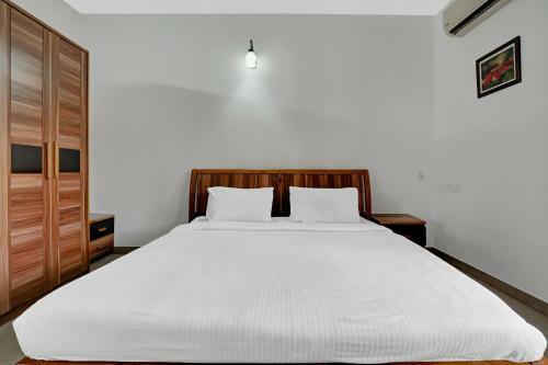 Hotel Collection O 83224 Breeze Garden Resort