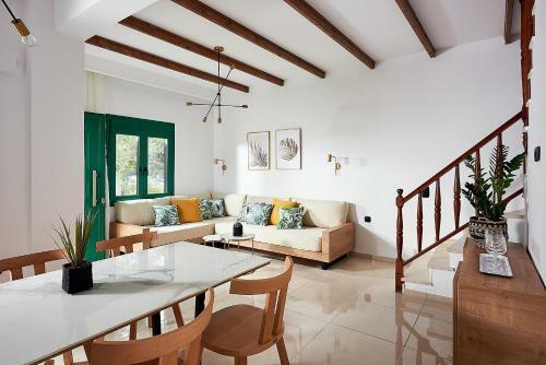 Kirvas Villa