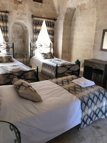 Hostal Kasr-i Abbas Hotel