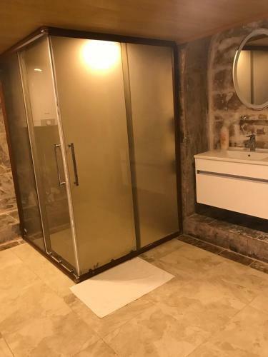 Hostal Kasr-i Abbas Hotel