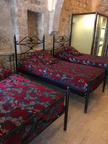 Hostal Kasr-i Abbas Hotel