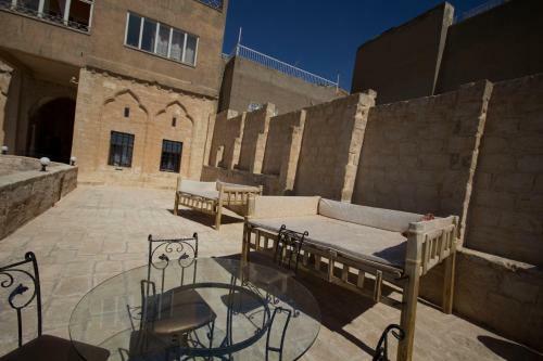 Hostal Kasr-i Abbas Hotel