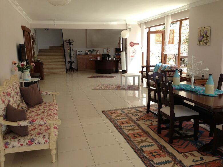 Bed & Breakfast Lavender's Lodge Hotel