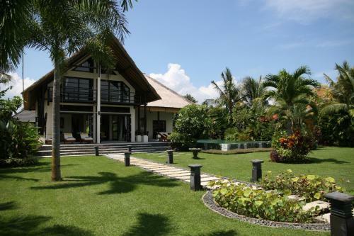 Villa Banjar Beach