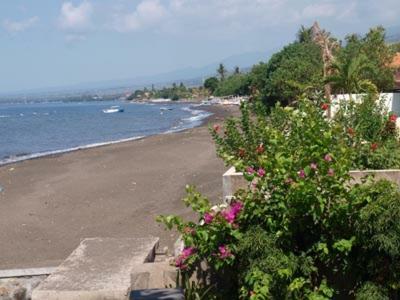 Villa Banjar Beach