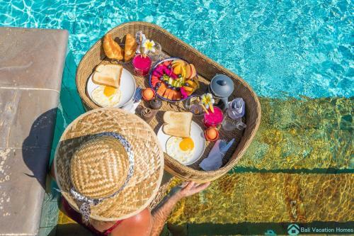 Villa Agus Mas - Serene & Calm Beachfront Villa!