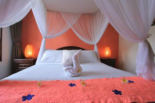 Ocean Beachfront Villa Dini
