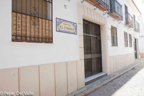 Hostal Los Patios ? El Carmen?