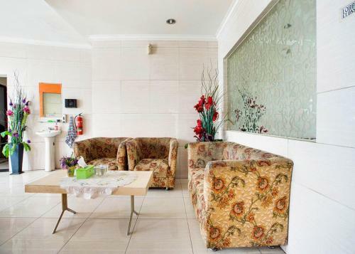 Oyo 2554 Hotel Arimbi Lama Dewi Sartika