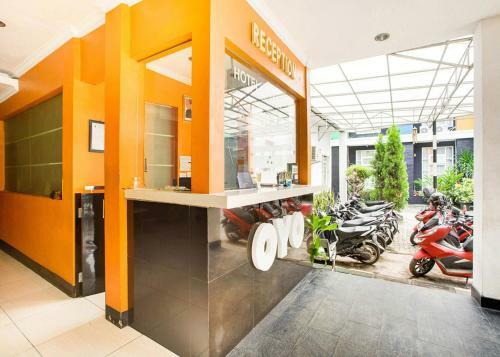 Oyo 2554 Hotel Arimbi Lama Dewi Sartika