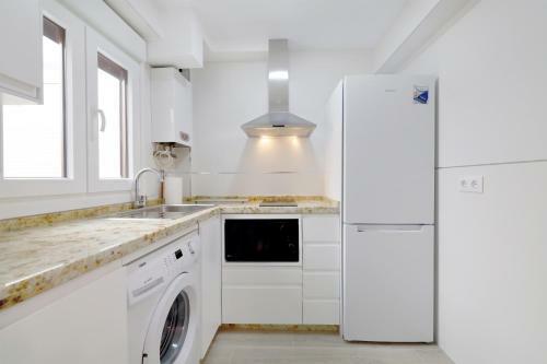 San Basilio, Nuevo Apartamento Con Parking Junto Al Casco Hist�rico