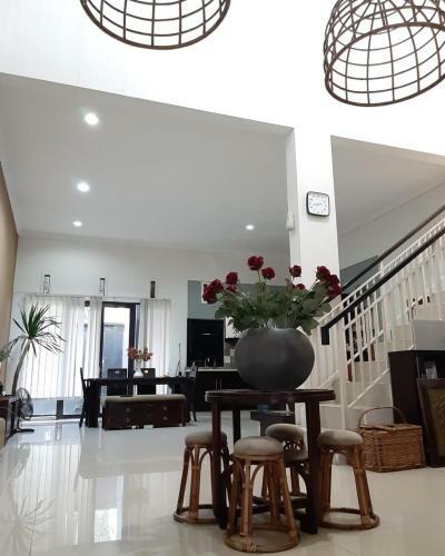 Villa Padasuka Raisa