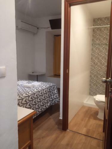 Hostal Pension Cibeles 12