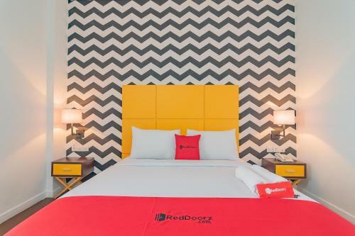 Reddoorz Premium @ Hotel Hebat