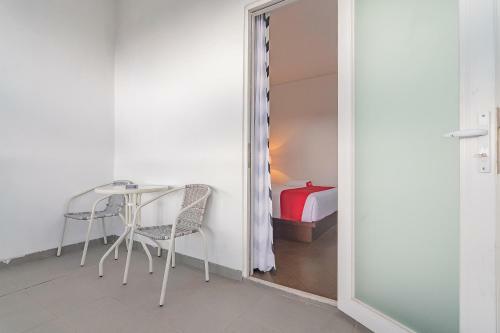 Reddoorz Premium @ Hotel Hebat