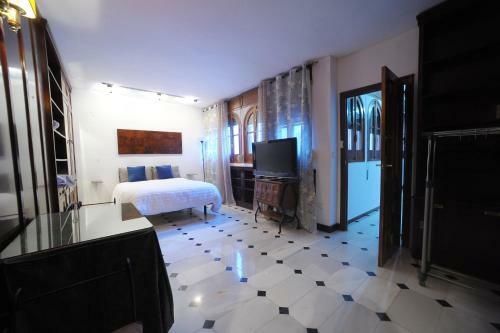 Bed & Breakfast San Basilio�s Red House