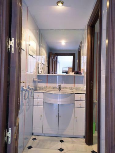 Bed & Breakfast San Basilio�s Red House