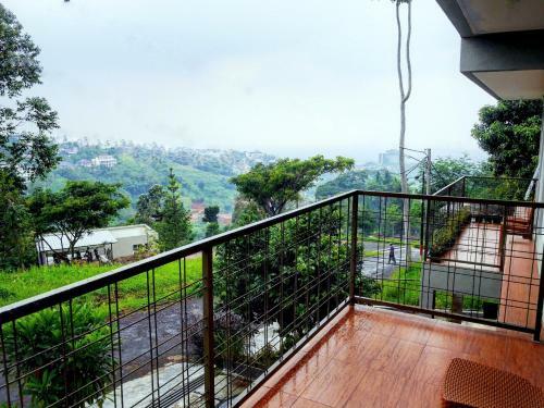 Wiltshire 1 Dago Pakar - Hillside Villa Max 10 Orang