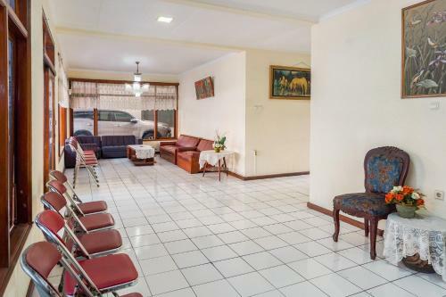 Oyo 2539 Hotel Kurnia