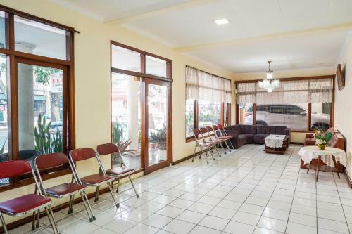 Oyo 2539 Hotel Kurnia