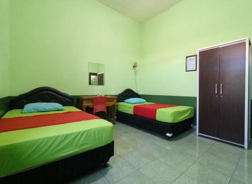 Hostal Hotel Antik 2