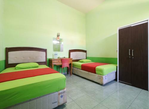 Hostal Hotel Antik 2