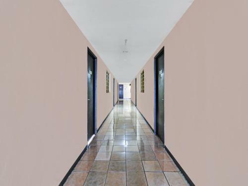 Hotel Oyo 90465 Ars Ira Property The Suites Metro