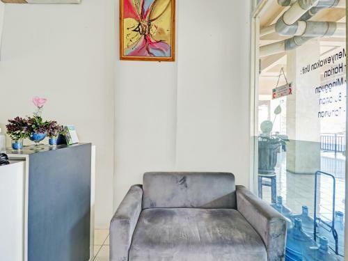 Hotel Oyo 90465 Ars Ira Property The Suites Metro