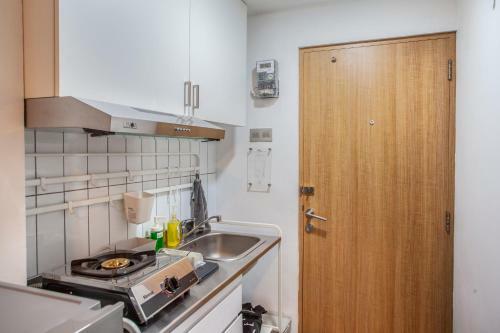 Comfy Studio Apartment By Reqhome