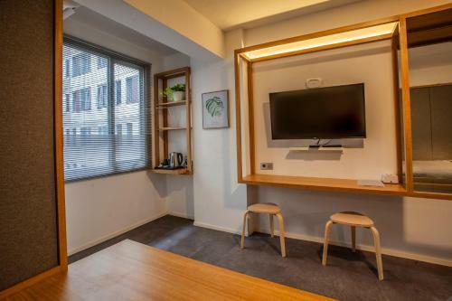 Comfy Studio Apartment By Reqhome