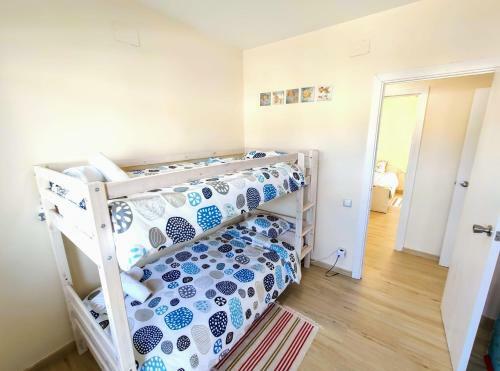 Apartamento Casa Con Jard�n Privado de 300m2 Y Piscina