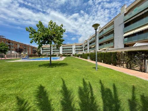 Apartamento En Primera L�nea De Mar Con Piscina
