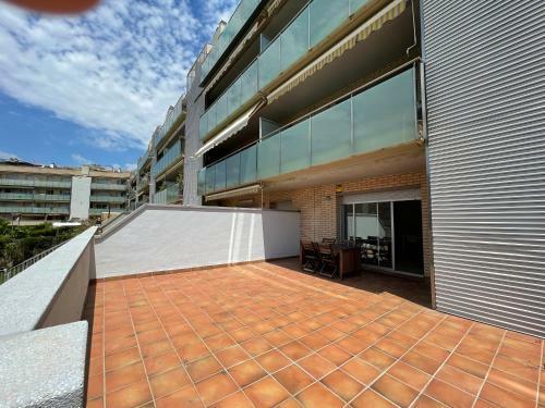 Apartamento En Primera L�nea De Mar Con Piscina