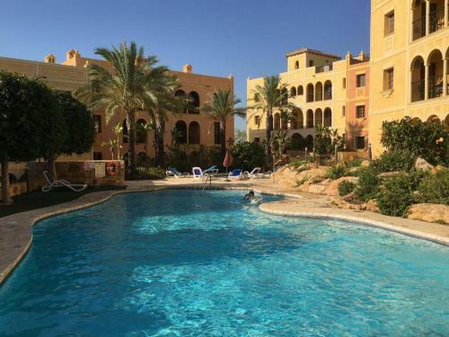 Elegante D�plex En Desert Springs Golf Resort