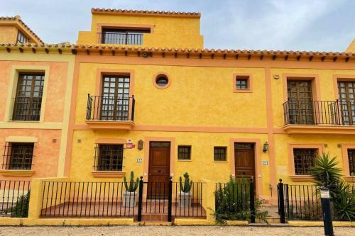 Elegante D�plex En Desert Springs Golf Resort